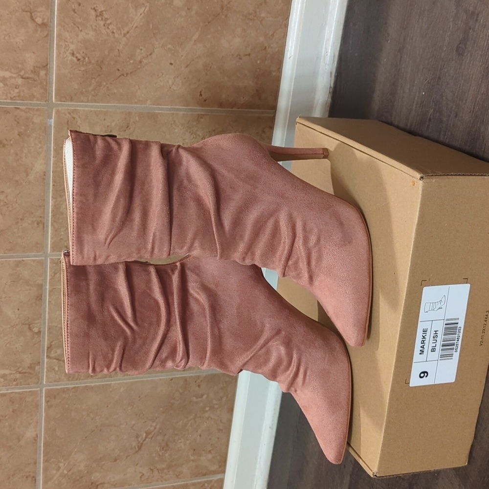 Dress boots